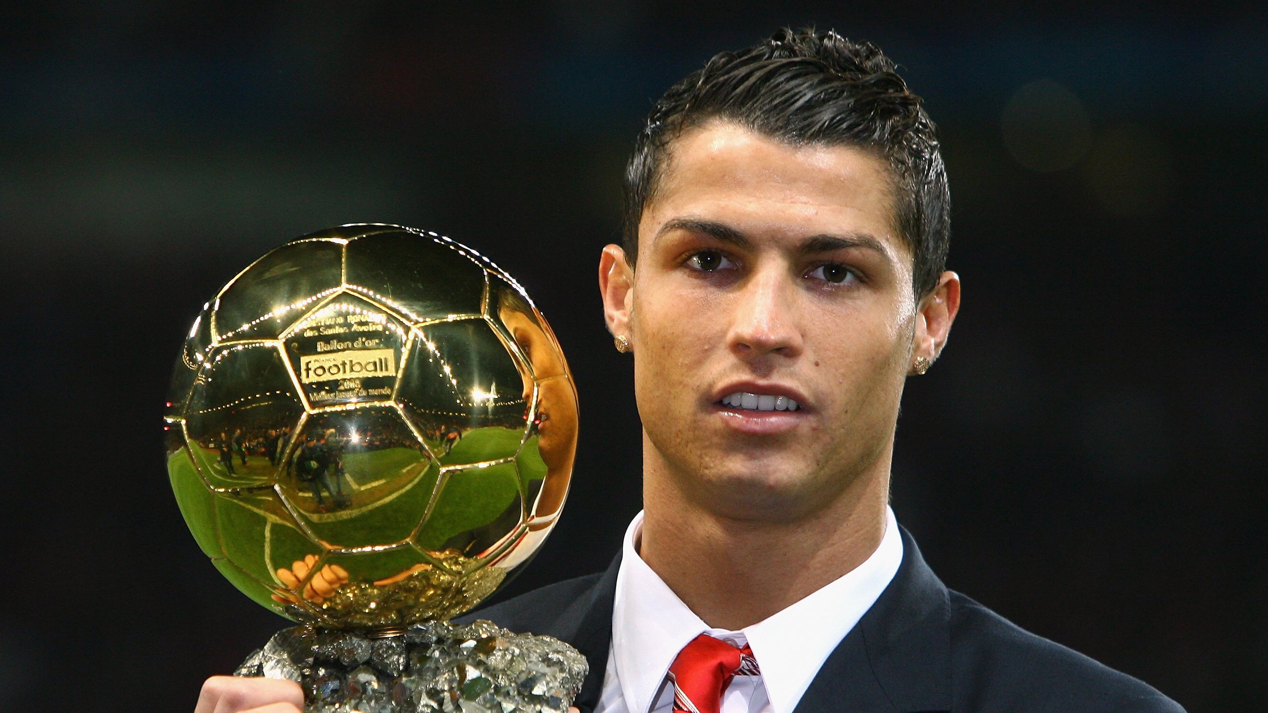 雷速体育直播官网-双城记，安菲尔德稳如磐石，莱奥于绝境化身雄狮